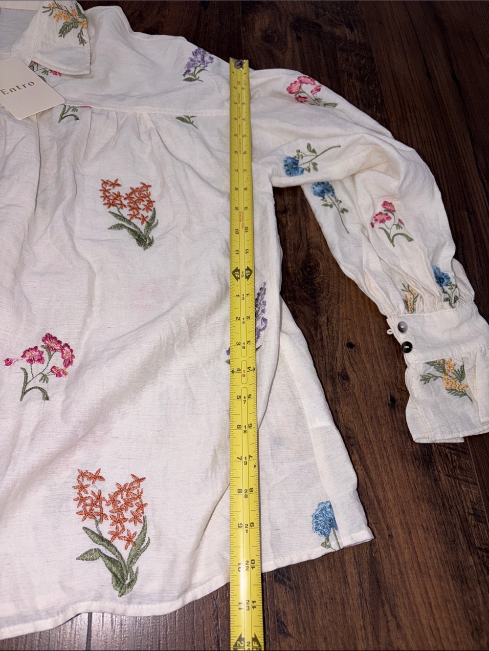 NWT entro Cream Floral Embroidered Button-Front Blouse - Picture 9 of 11